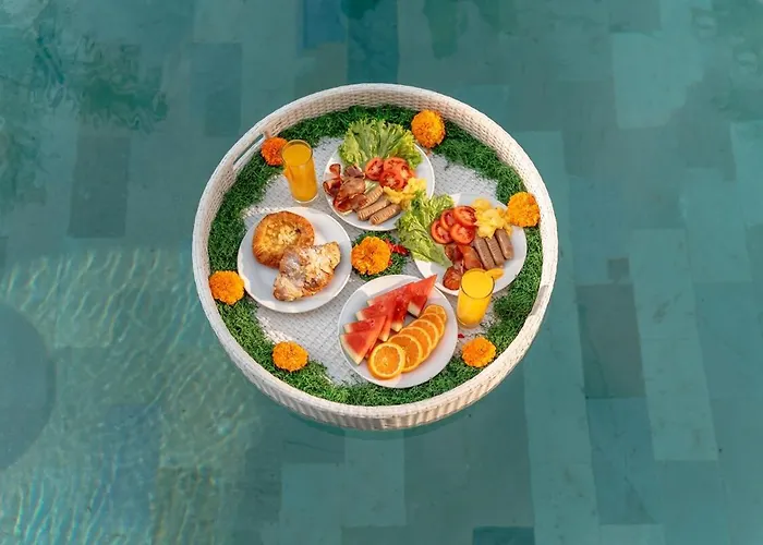 Lymera - 4br Tropical Pool Near Canggu *