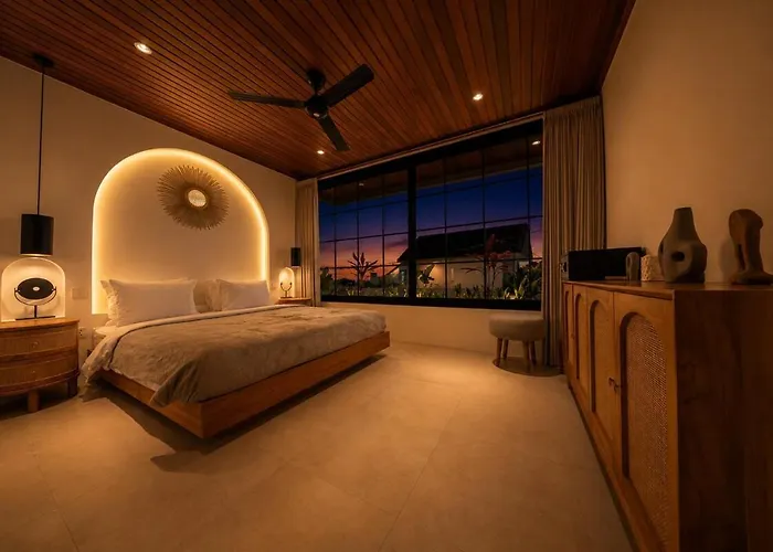 Lymera - 4br Tropical Pool Near Canggu チャングー