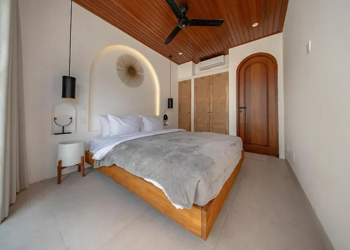 Lymera - 4br Tropical Pool Near Canggu Pererenan