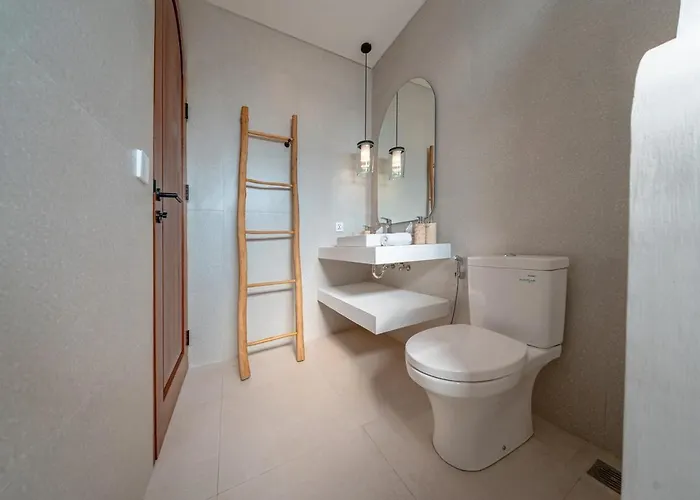 Lymera - 4br Tropical Pool Near Canggu