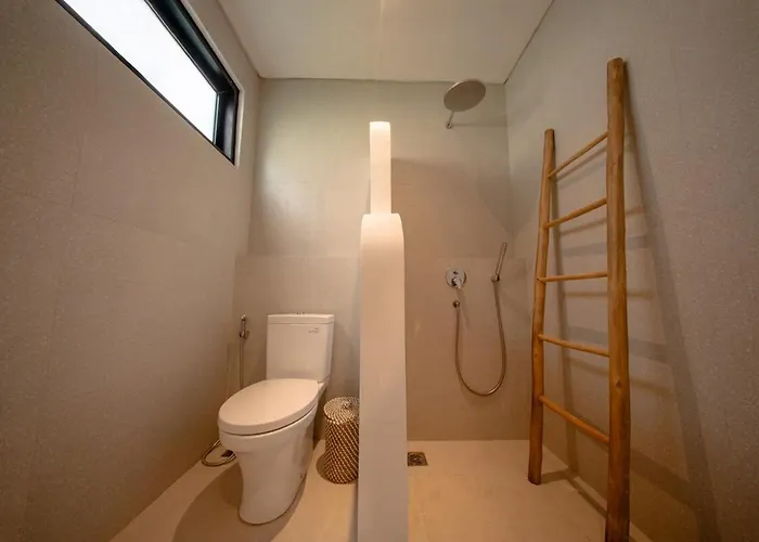 Lymera - 4br Tropical Pool Near Canggu Villa *